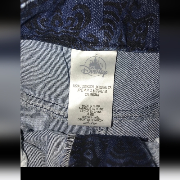 Disney Haunted Mansion damask ghost shorts New! Xs - Picture 4 of 4